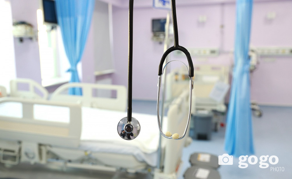 Хэвтэн эмчлүүлсэн иргэдийн төлбөр болох 22 сая төгрөгийг хувьдаа завшсан эрхлэгчийн хэргийг шүүхэд шилжүүлэв