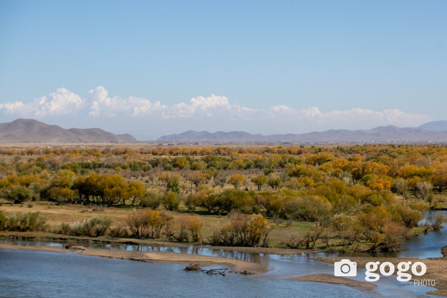#SaveTuul: Байгалийн эрх, төрийн тахилгатай уулс, гол усаа хамгаалах боломж