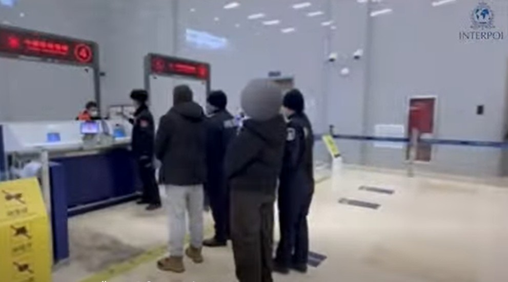Насанд хүрээгүй хүнийг хүчээр биеийг нь үнэлүүлсэн хоёр этгээдийг Хятадаас албадан авчирлаа