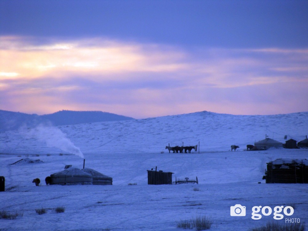 Маргаашаас ихэнх нутгаар хүйтний эрч эрс чангарна