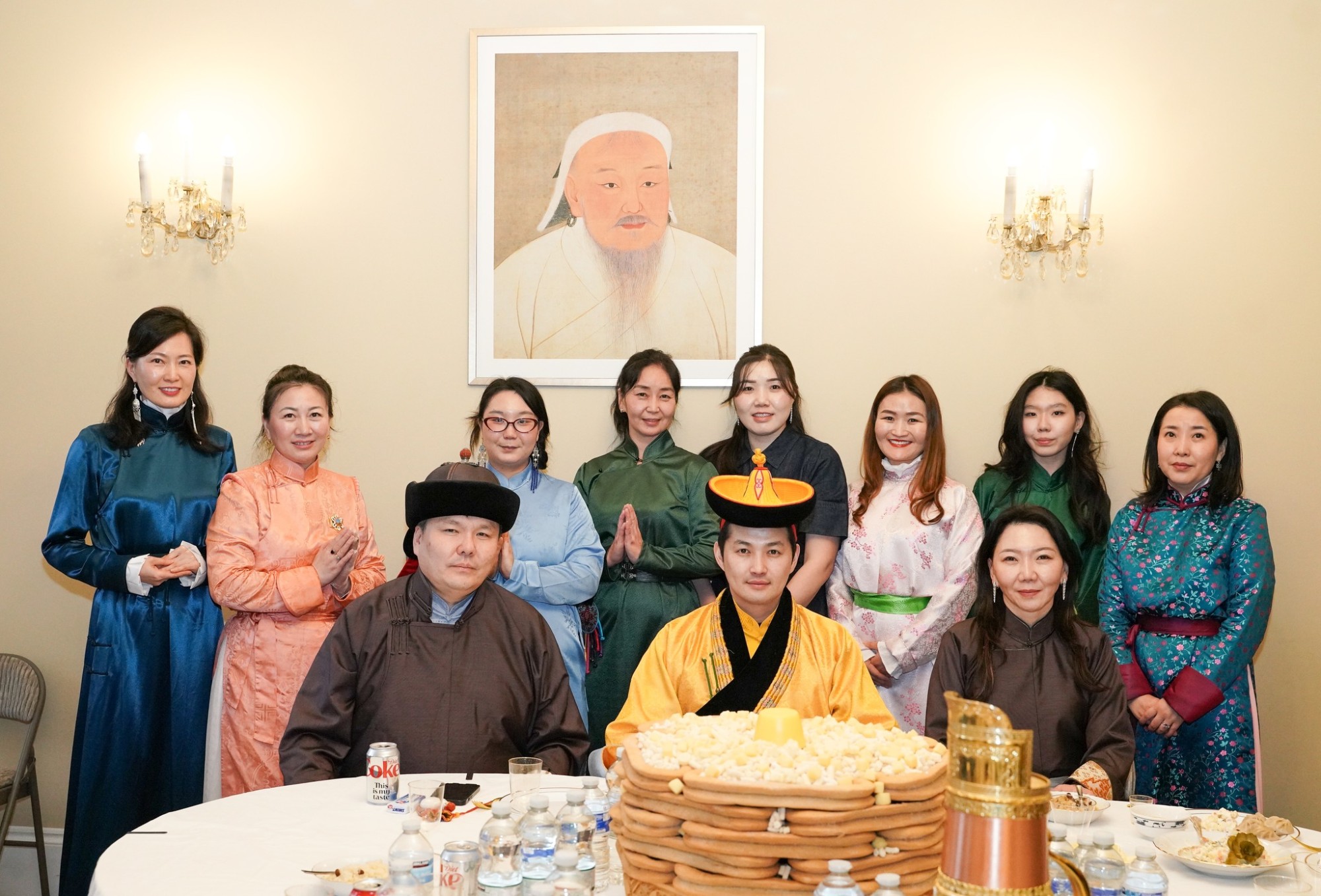 Их Британи дахь монголчууд Сар шинийн золголтоо хийжээ