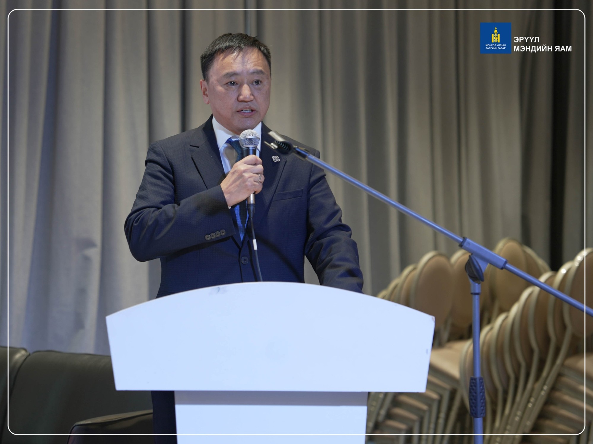 "Анагаахын их, дээд сургуулиудад дэргэдээ сургалтын бааз эмнэлэгтэй байх шаардлага тавина"