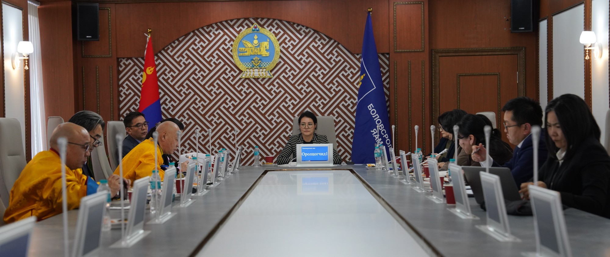 ЕБС-д уламжлалт анагаах ухааны сургалт нэвтрүүлэх асуудлаар ажлын хэсэг хуралджээ