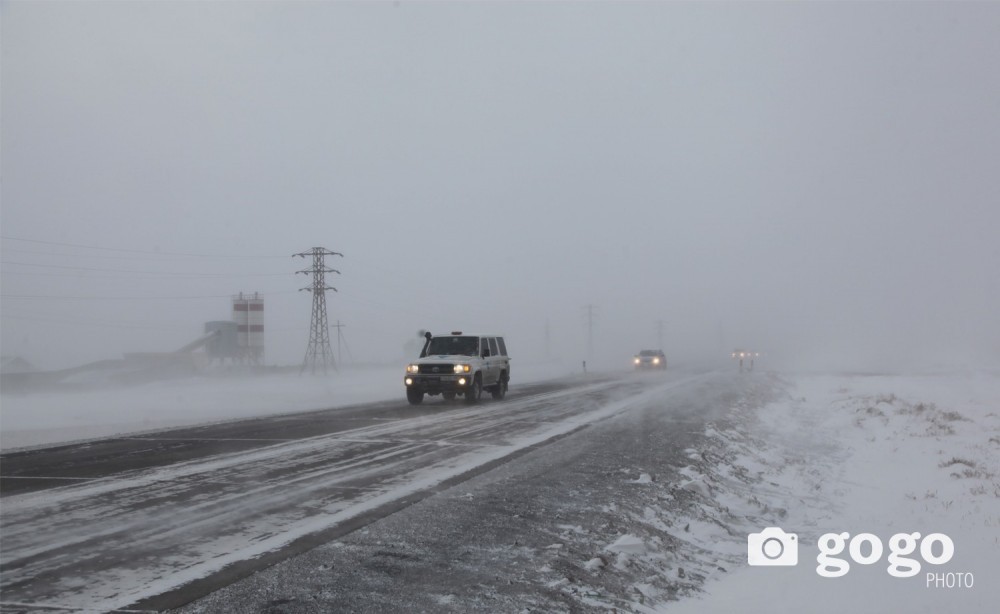 СЭРЭМЖЛҮҮЛЭГ: Баянхонгор, Завханд цасаар, говийн аймгуудын нутгаар шороогоор шуурна