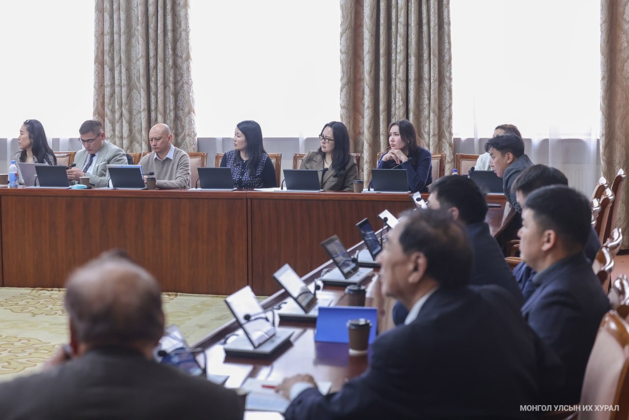 Ойн салбарын тулгамдсан асуудал, эрх зүйн орчныг сайжруулах талаар хэлэлцүүллээ