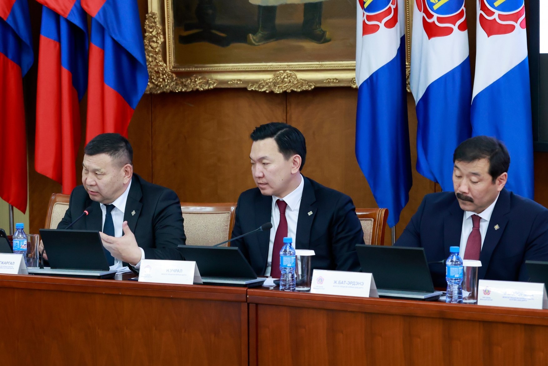 МАН-ын бүлэг УИХ-ын чуулганы хуралдааны дэгийн тухай хуулийн төслийг хэлэлцлээ