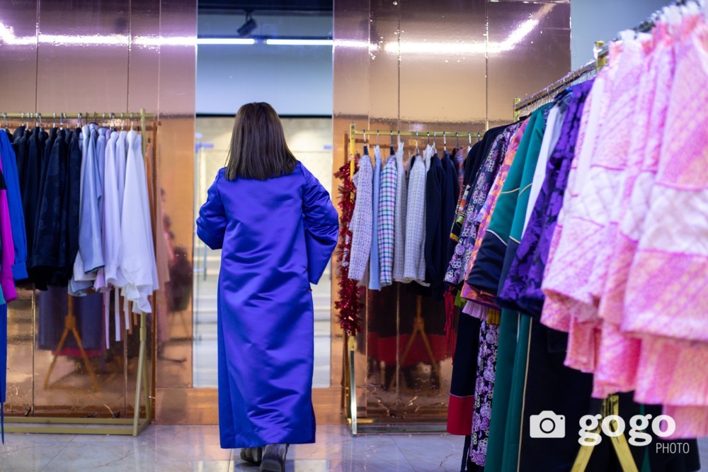 Үс шинээр үргээлгэх буюу засуулахад өнгө зүс сайжирна