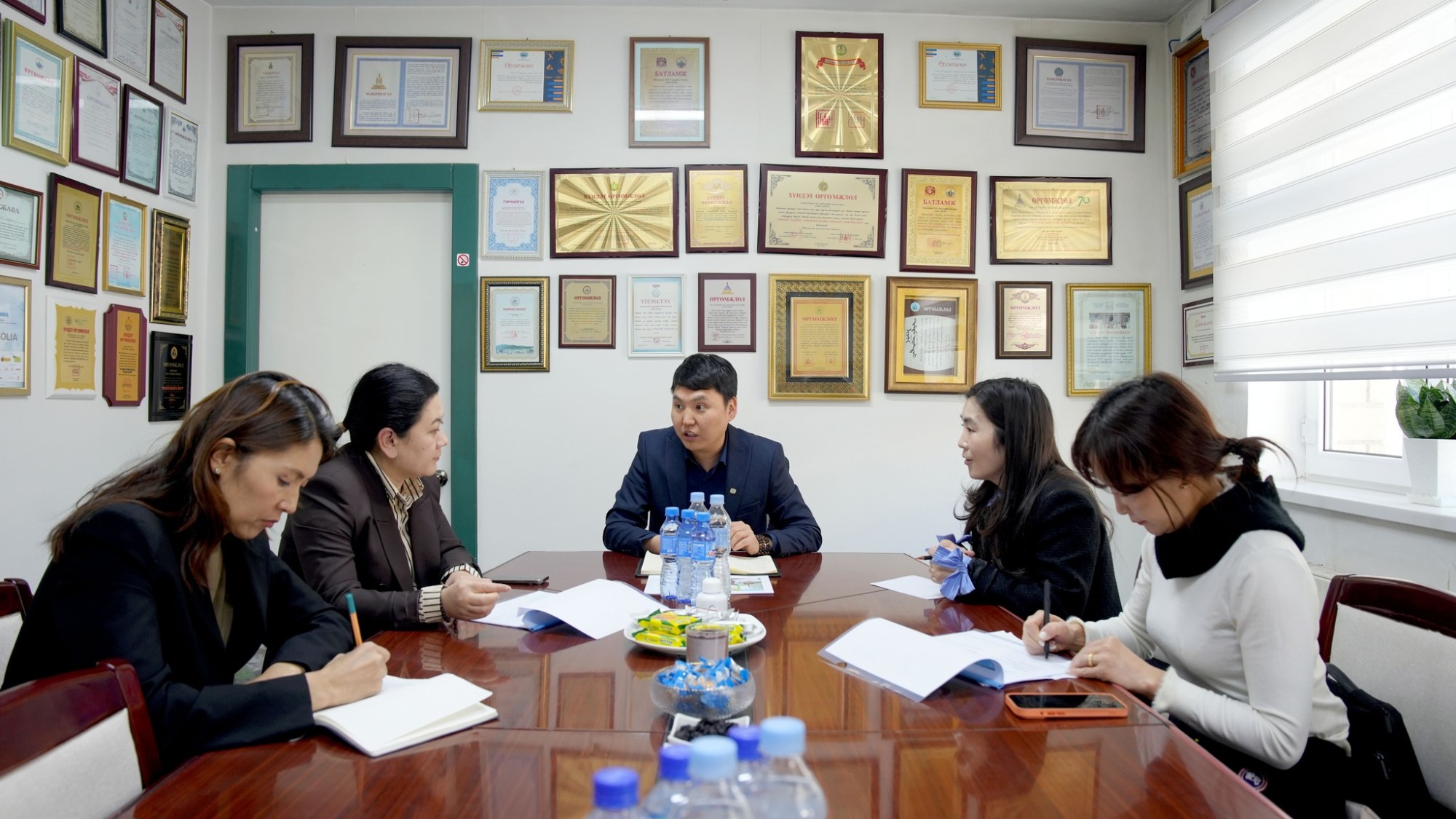 "Зорилтот өрхүүдэд дэмжлэг үзүүлснээр асрамжийн төвд ирэх хүүхдийн тоо буурах боломжтой"