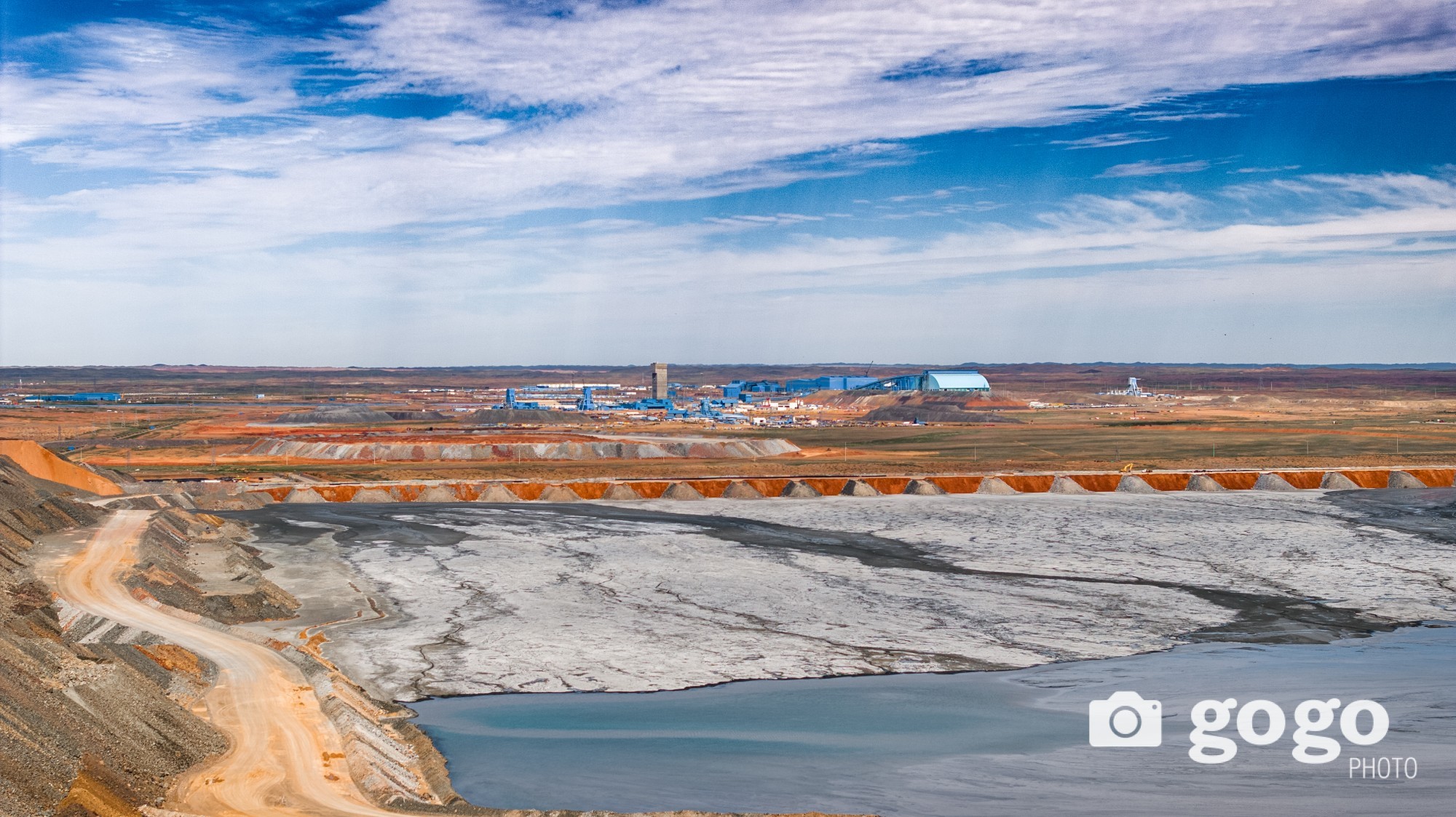 Оюутолгойн үнэ цэнтэй "ажилтан"