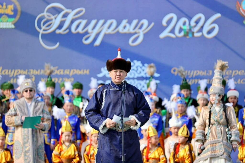 У.Хүрэлсүх: Соёлын олон янз байдлыг солонго мэт цогцлоосон Баян-Өлгий аймаг хөгжин цэцэглэж байна