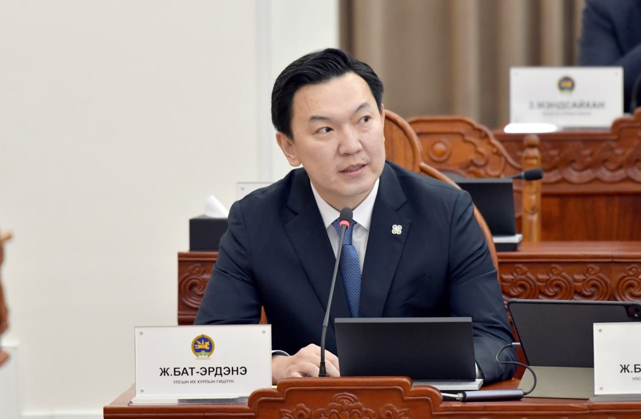 Н.Учрал: Миний хурдыг гүйцэх хүнийг сайдаар ажиллахыг урина