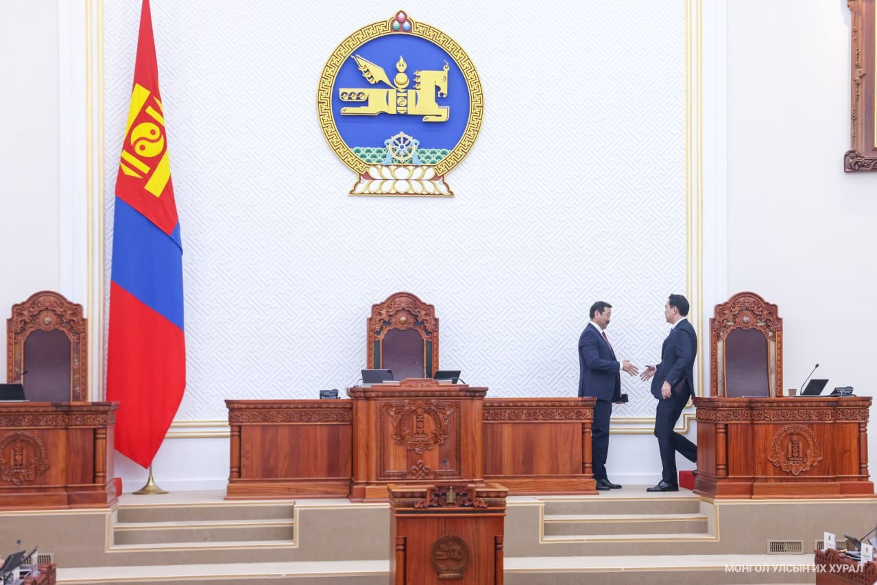 Шинэ Засгийн газрын чимээ