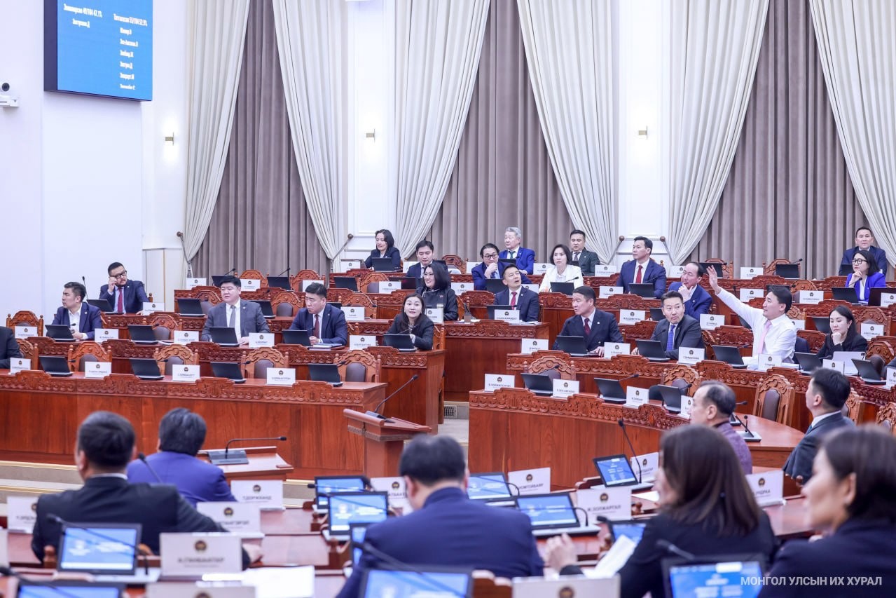 Засгийн газрын үйл ажиллагааны хөтөлбөрийн биелэлт, улсын хөгжлийн 2025 оны төлөвлөгөөний гүйцэтгэлийн тайланг хэлэлцлээ