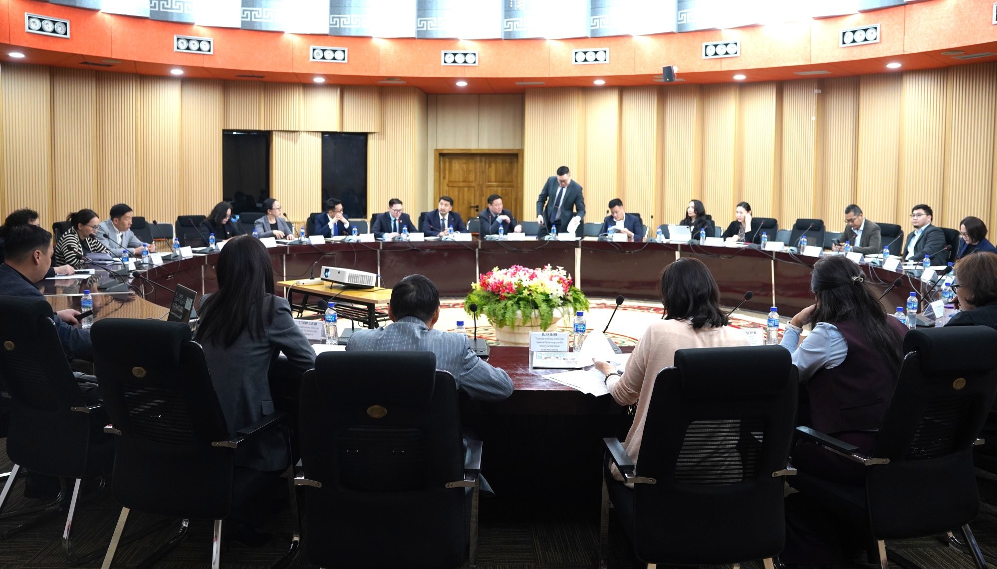 Сонгуулийн хуулийг зөрчих зөрчил, шалгах, шийдвэрлэх ажиллагааны талаар хэлэлцлээ