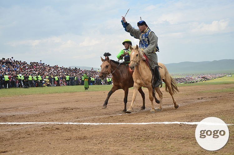 Аман хүзүү: Төв аймгийн Сэргэлэн сумын харьяат, Монгол улсын Тод манлай уяач Дамбадаржаагийн Ононгийн зээрд соёолон