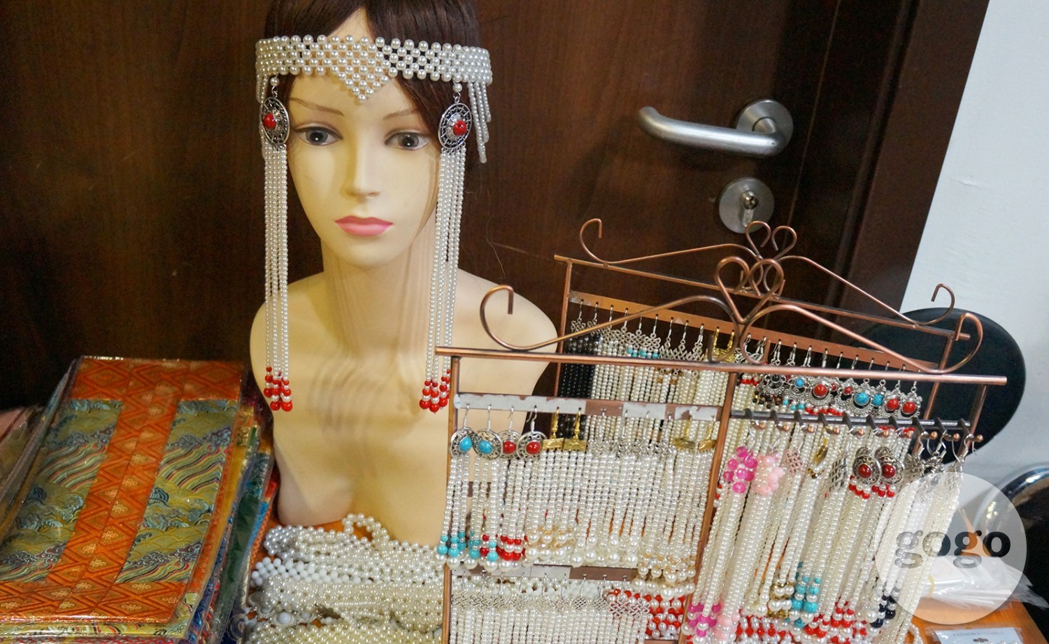 Accessories for children (MNT 20.000-25.000), for adult (MNT 30.000-45.000)