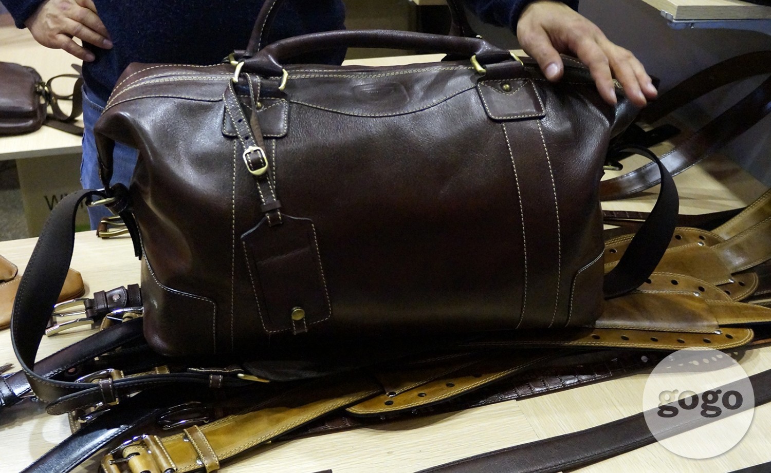 Leather bag (MNT 380.000)