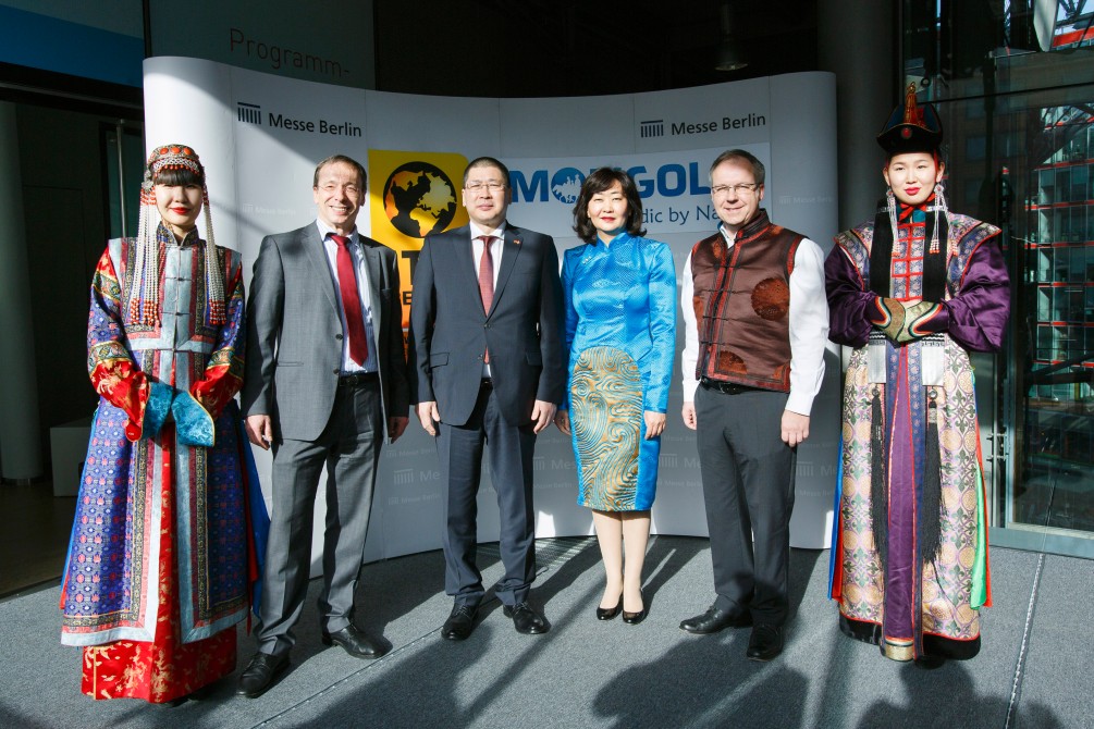 Dr. Martin Buck, Vice President CompetenceCenter Travel & Logistics, Messe Berlin GmbH; H.E. Mr. Bolor Tsolmon, Ambassador Extraordinary and Plenipotentiary of Mongolia; Indraa Bold, „Tourism for Future”, NGO; David Ruetz, Head of ITB Berlin, Messe Berlin GmbH (l.t.r.)