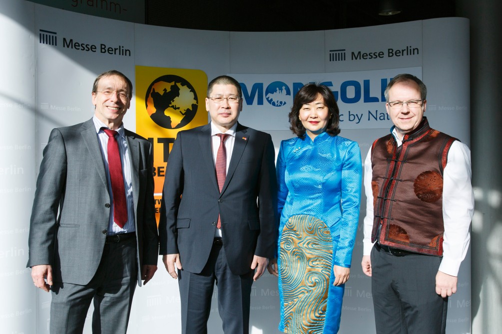 Dr. Martin Buck, Vice President CompetenceCenter Travel & Logistics, Messe Berlin GmbH; H.E. Mr. Bolor Tsolmon, Ambassador Extraordinary and Plenipotentiary of Mongolia; Indraa Bold, „Tourism for Future”, NGO; David Ruetz, Head of ITB Berlin, Messe Berlin GmbH (l.t.r.)