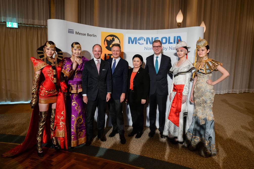 Dr. Christian Göke, Chief Executive Officer, Messe Berlin GmbH; Dr. Michael Frenzel, President of the Federal Association of the German Tourism Industry (BTW); H.E. Ms Oyunkhorol Dulamsuren, Minister of Environment, Green Development and Tourism, Mongolia; Norbert Fiebig, President of the German Travel Association (DRV) (l.t.r.)