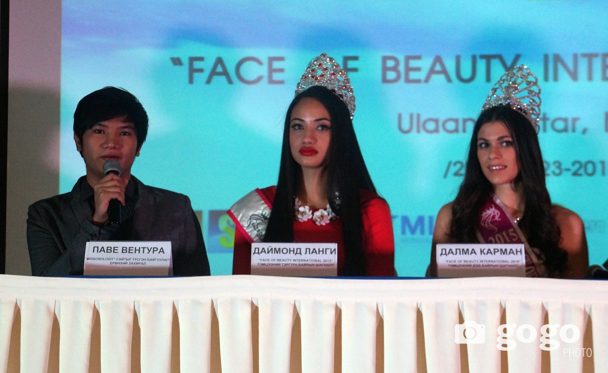 From the left, Pawee Ventura, founder of Missisilogy, Diamond Langi, the winner of Face of Beauty International 2013, Dalma Karman, the winner of Face of Beauty International 2015. 