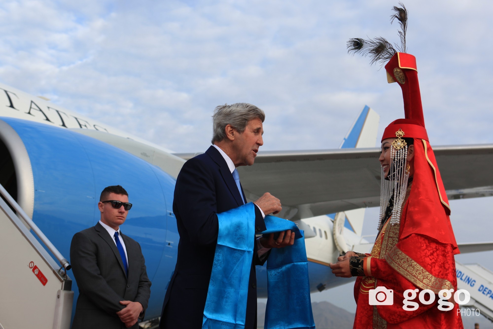 Secretary Kerry lands at Chinggis Khaan International Airport at 0700 AM