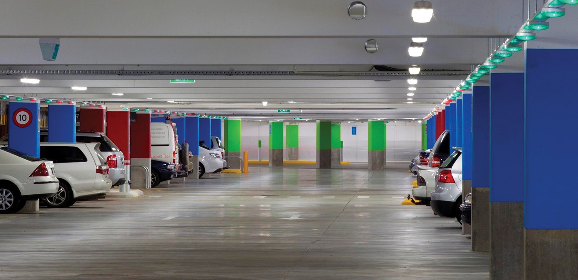 Зогсоол хайх цагийг тань хэмнэх боломжтой боллоо...