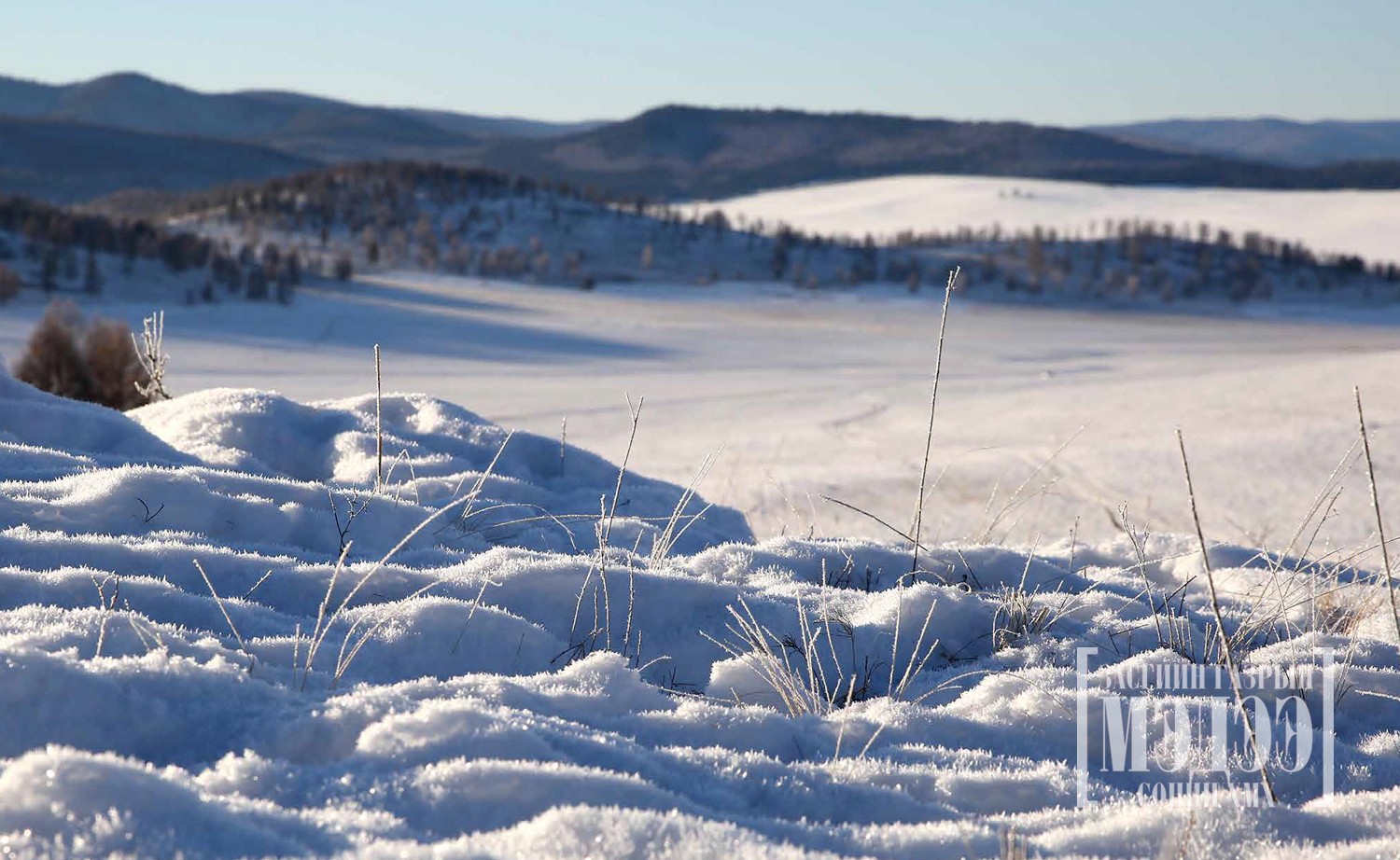 Бөмбөрцгийн хойд бүсэд "Ла нинья"-гийн нөлөөллөөр хүйтний эрч тархаж, Монголд Сибирээр дамжин ирнэ.