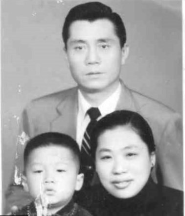 Жэки Чан аав, ээжтэйгээ