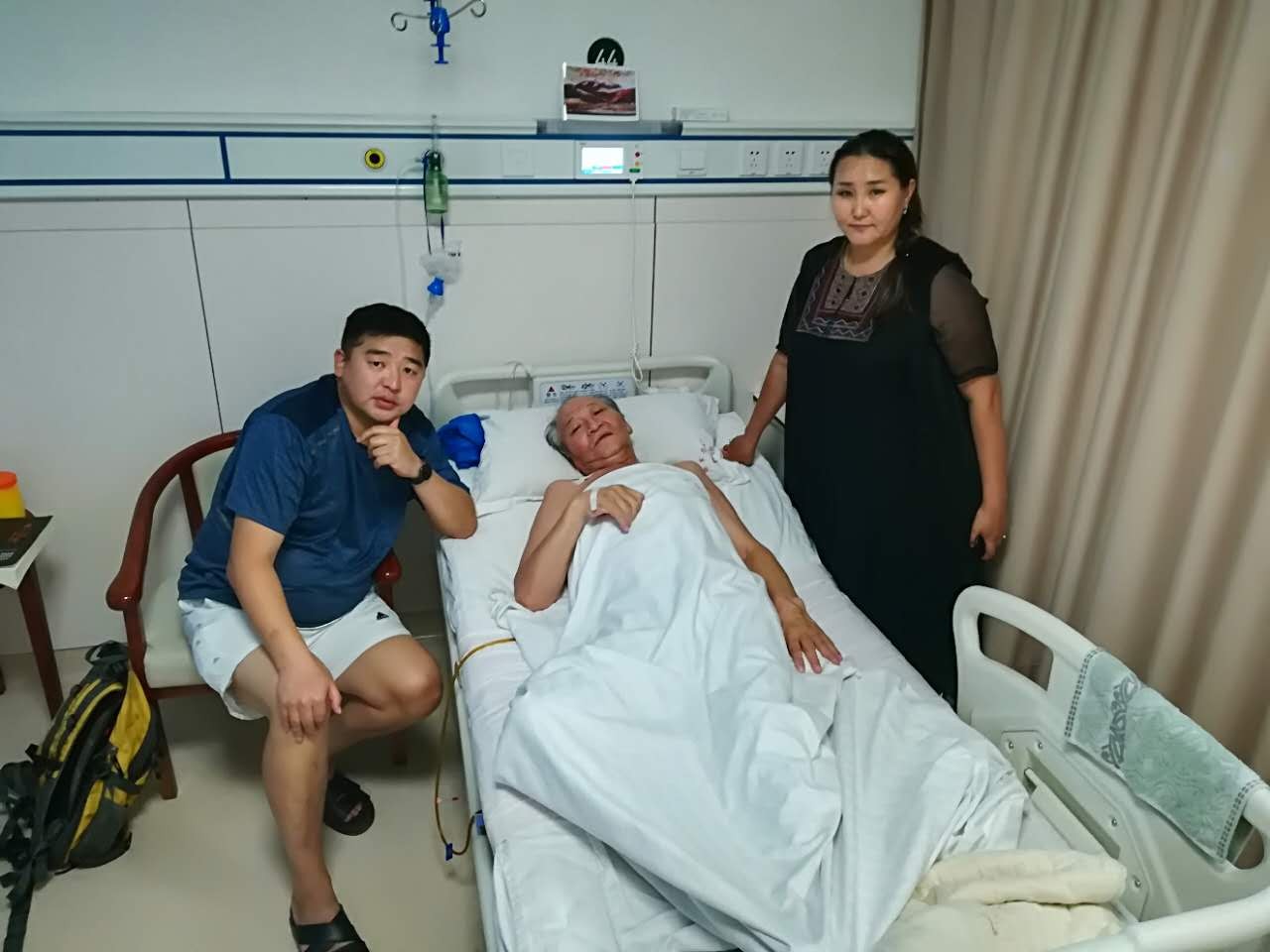 Одоо түүнд хагалгааны дараах нөхөн сэргээх эмчилгээ хийж байна.