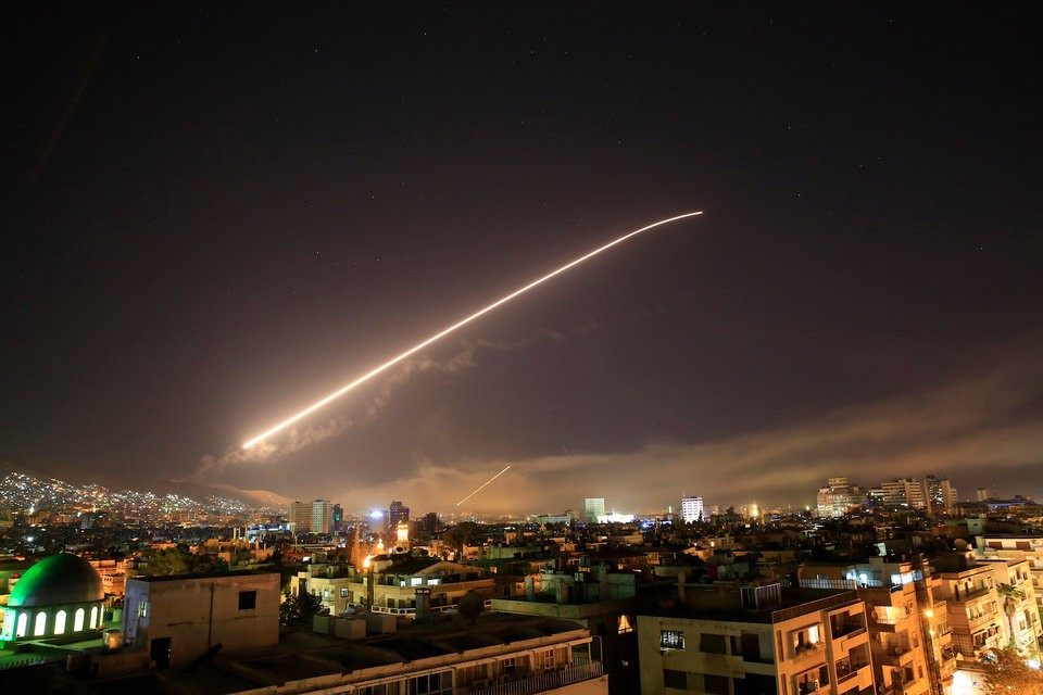 АНУ, Франц, Их Британиас Сири рүү дайрсан шөнө