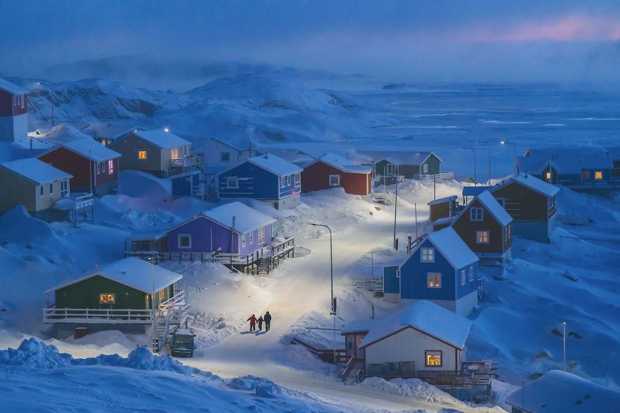 Хотууд: Нэгдүгээр байр. Мөн хамгийн шилдэг гэрэл зураг. (Grand Prize Winner) “Гренландын өвөл” Вэйминь Чу