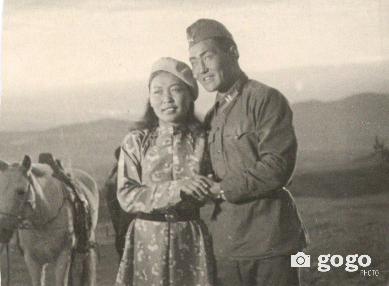 Хил дээр гарсан хэрэг уран сайхны кино. 1942 он. Болд-А.Цэрэндэндэв,Цэнгэл-Ө.Рэнцэнноров.jpg