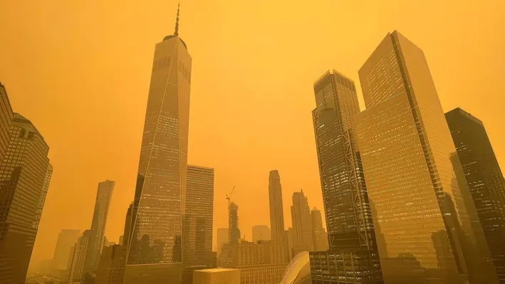 Канадад дэгдсэн ойн түймрийн улмаас Нью-Йорк хотын агаарын чанар муудав.