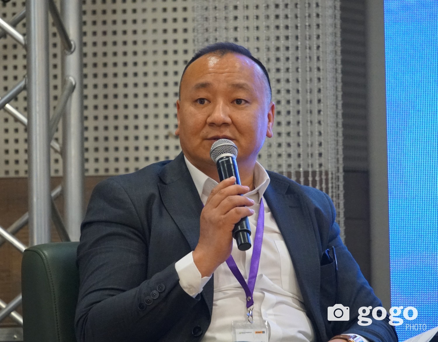 Баянхонгор аймгийн “Эрдэм” ахлах сургуулийн захирал Ц.Загдсүм