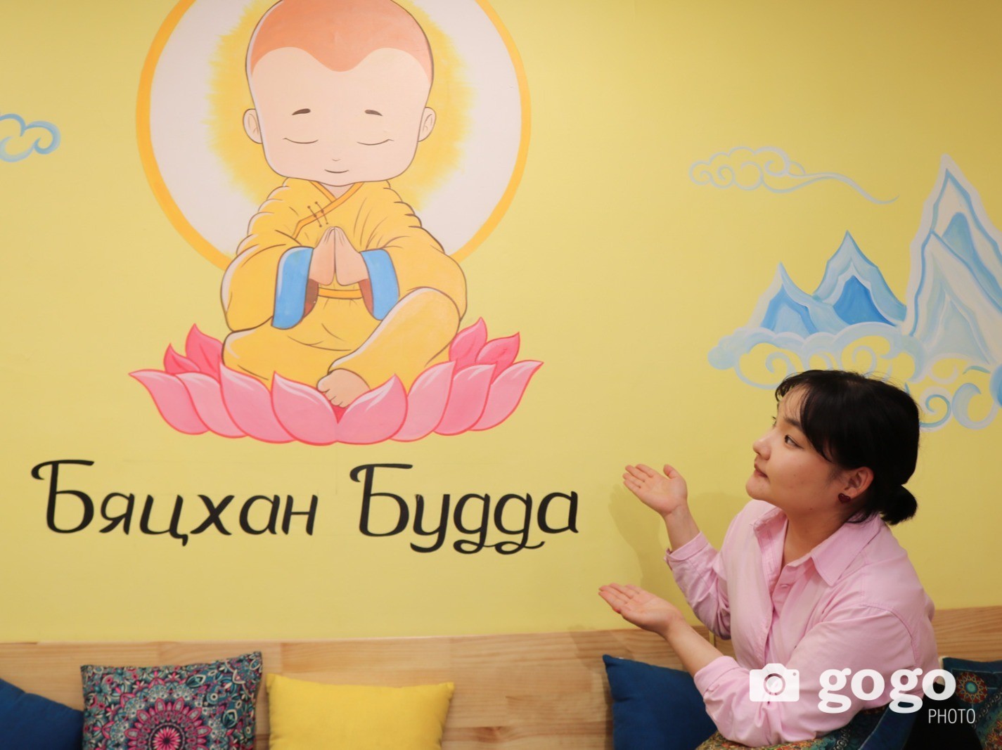 "Бяцхан Будда" кафег үүсгэн байгуулагч Б.Цэцэгбалжид 
