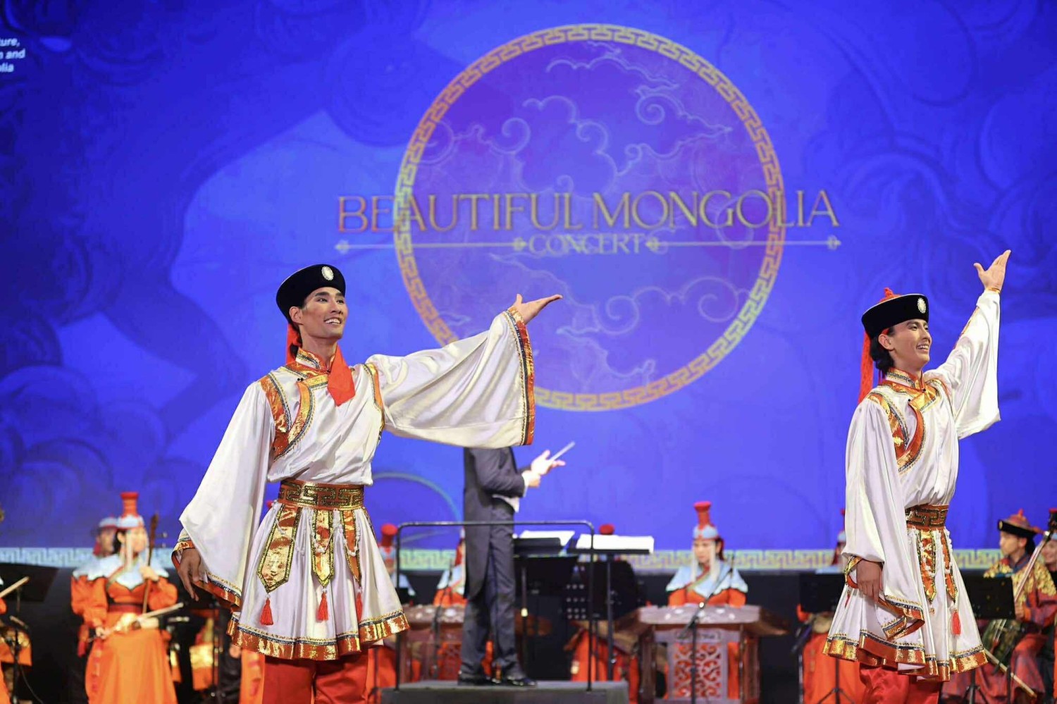 Шинэ Дели хотын “Бхарат Мандапа” (Pragati Maidan) цогцолборт болсон Үндэсний урлагийн их театрын “Монголын сайхан орон” урлагийн тоглолтын үеэр.