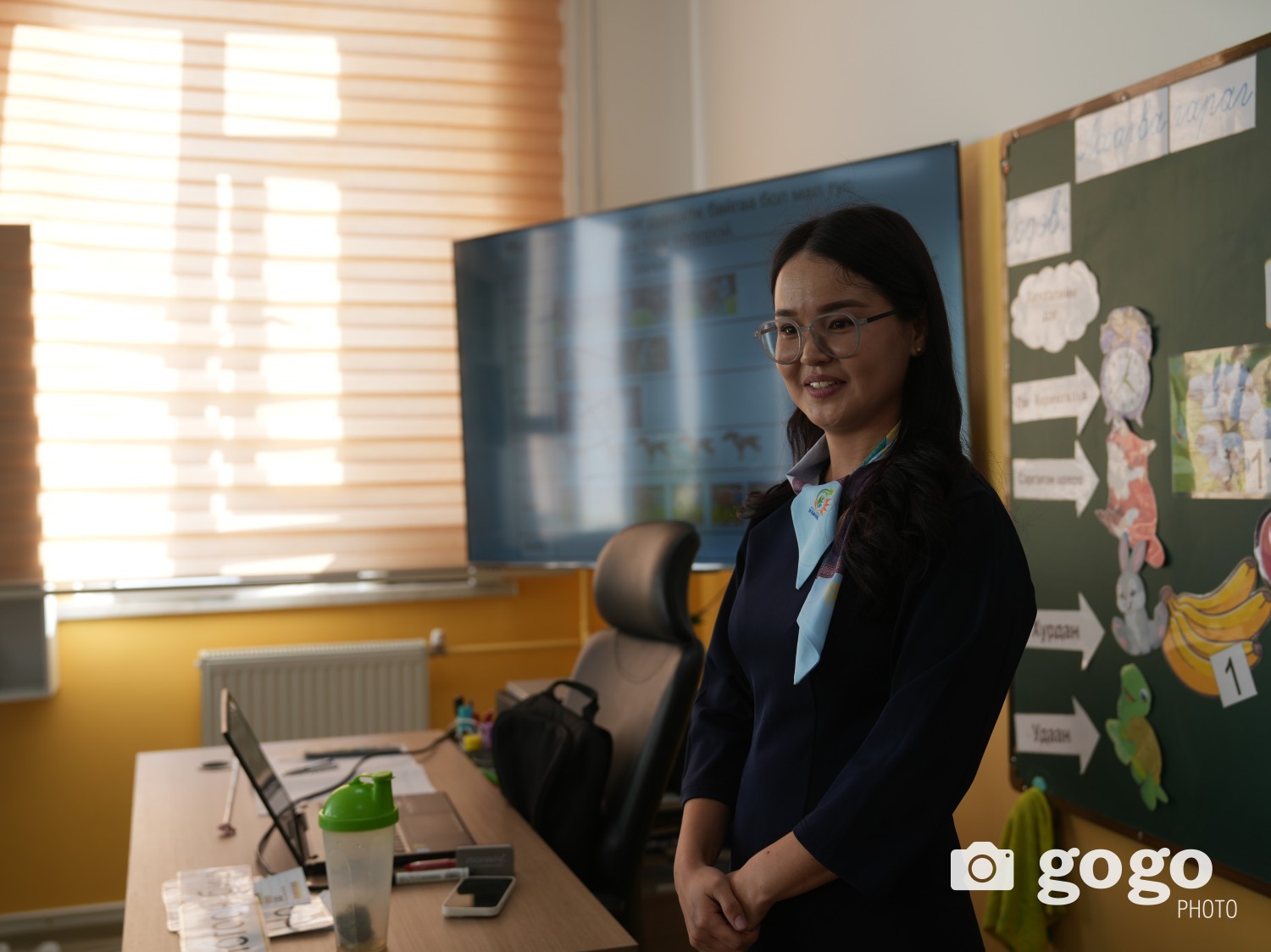 Ерөнхий боловсролын 6 дугаар сургуулийн бага ангийн багш Д.Гэрэлмаа. Өмнөговь аймаг Даланзадгад сум.