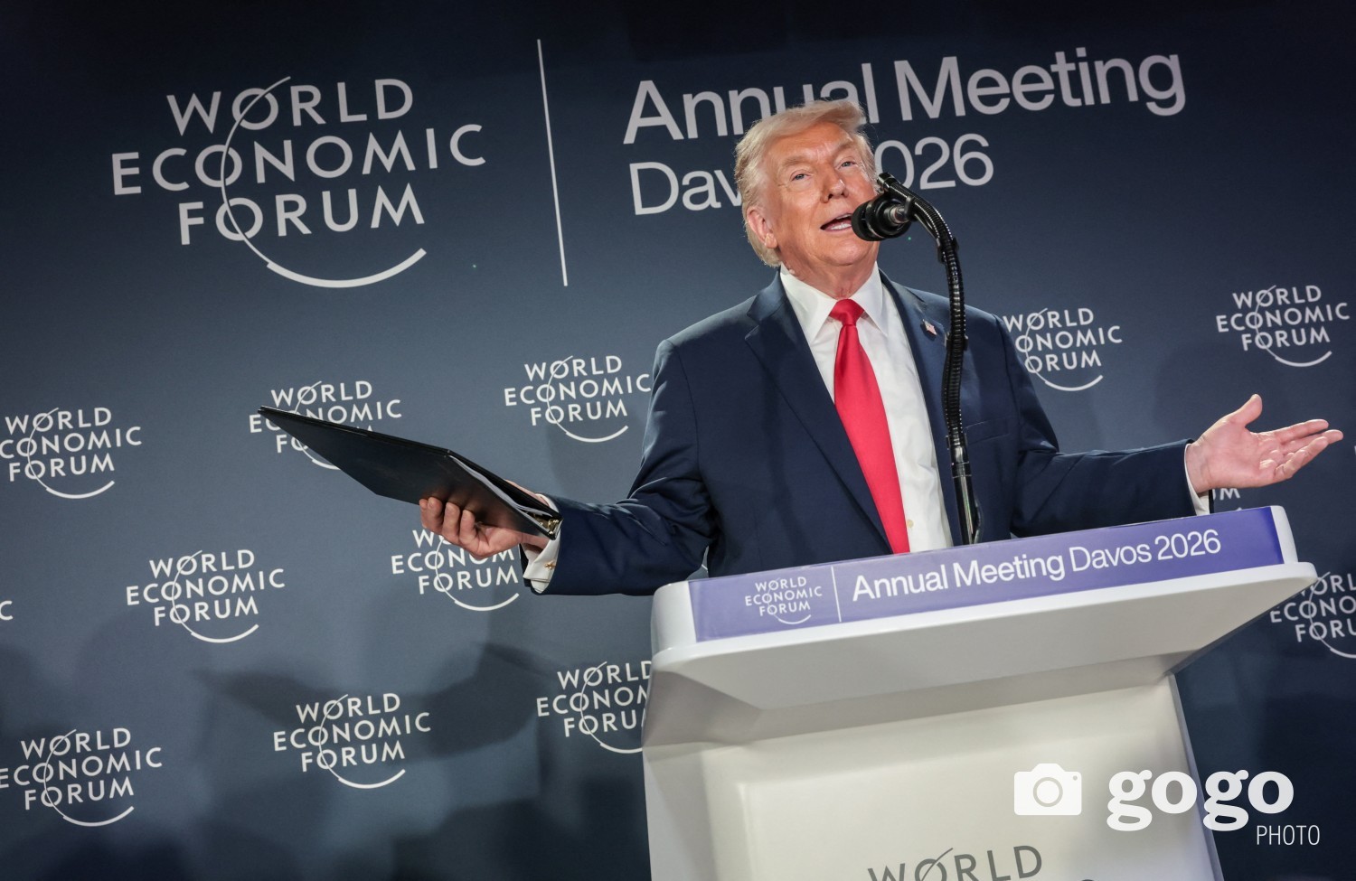 Ройтерс агентлагийн албан ёсны зөвшөөрөлтэйгөөр ашиглав.