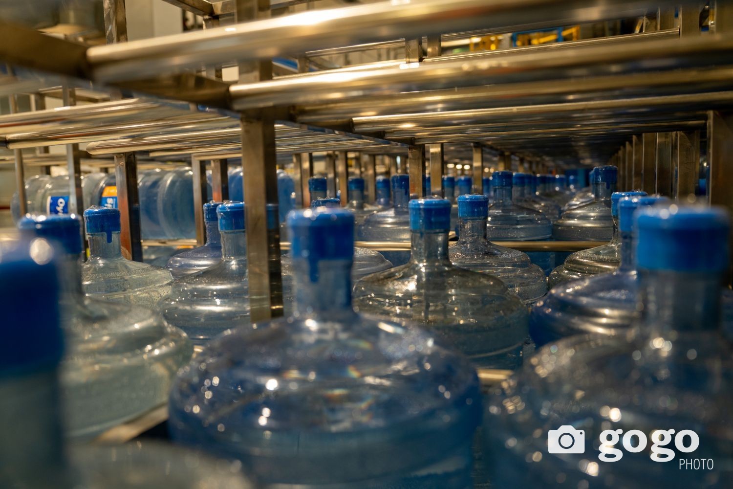 Ус цэвэршүүлэн савлах үйлдвэр.