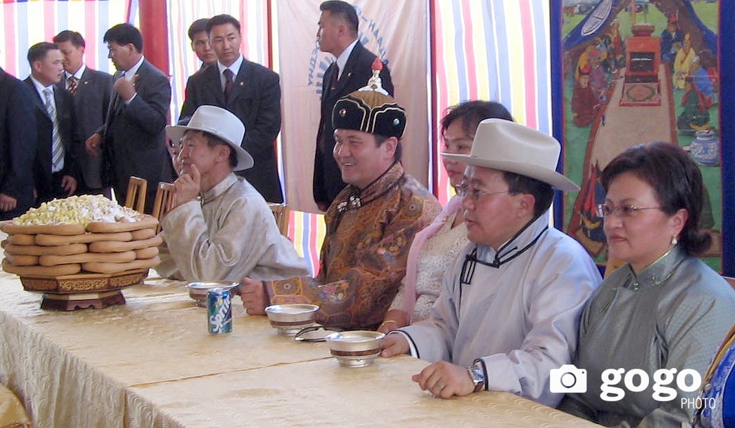 2005 оны Үндэсний их баяр наадам, УИХ-ын дарга асан Ц.Нямдорж, Монгол Улсын гурав дахь Ерөнхийлөгч Н.Энхбаяр, Ерөнхий сайд асан Ц.Элбэгдорж