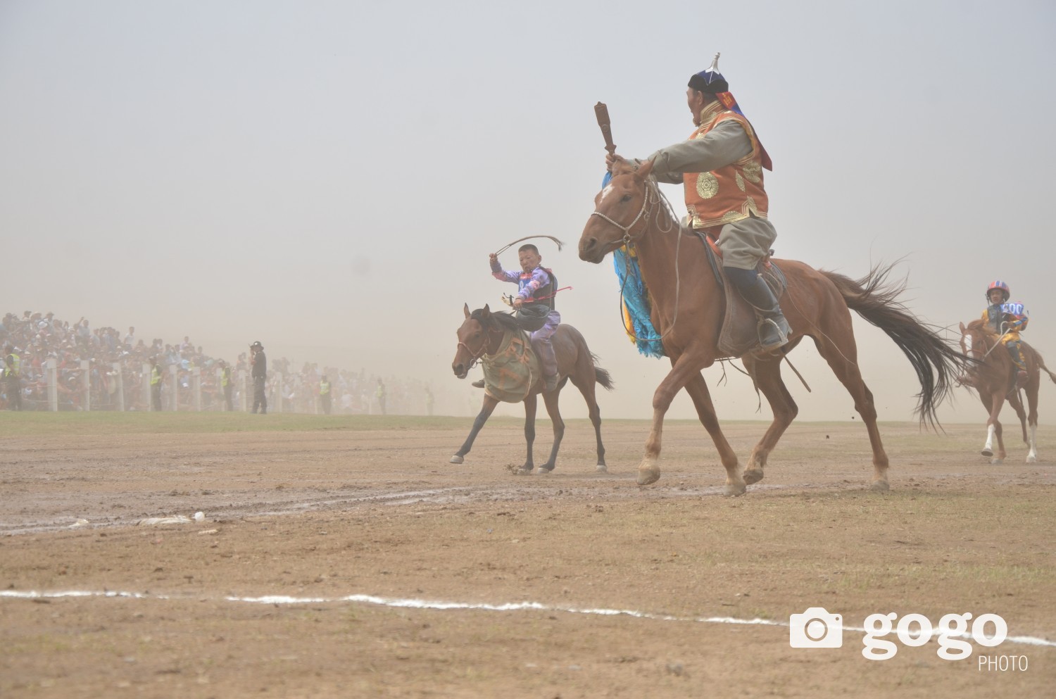 Colt of Kh.Bat-Erdene comes first