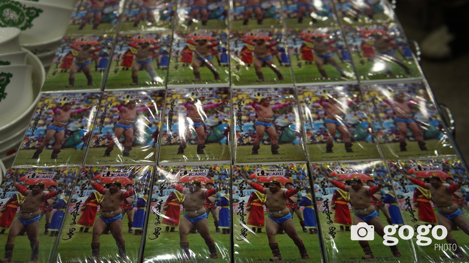 Playing cards with pictures of wrestlers 