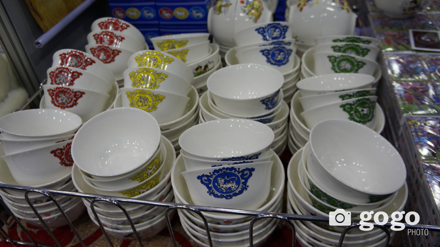 Porcelain cup is at MNT 2000