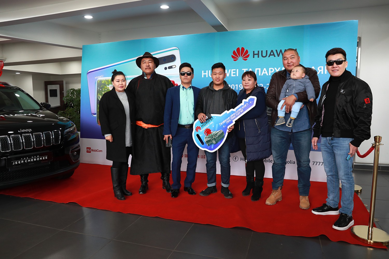 “HUAWEI-с залгаад авто машины эзэн болсон гэхэд итгэж ядан хот руу шууд ...