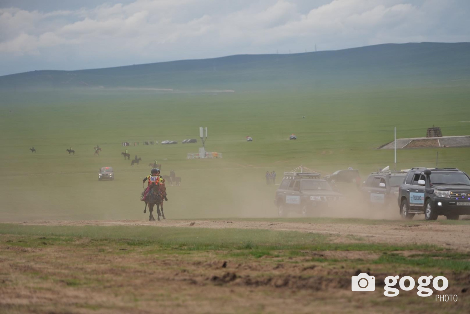 ФОТО: Хурдан дааганууд барианд орлоо
