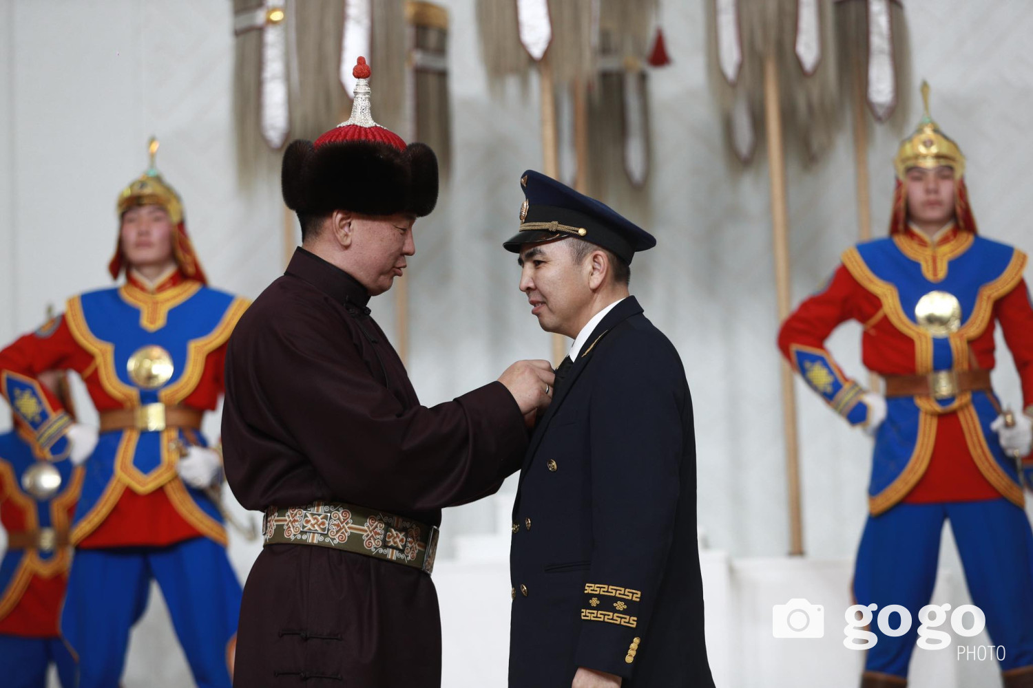 ФОТО: Төрийн дээд одон, медальтнууд