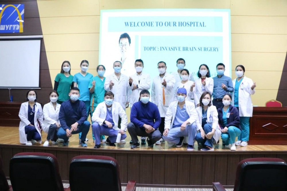 Улсын гуравдугаар төв эмнэлэгт БНСУ-ын профессорын баг сургалт зохион байгуулжээ
