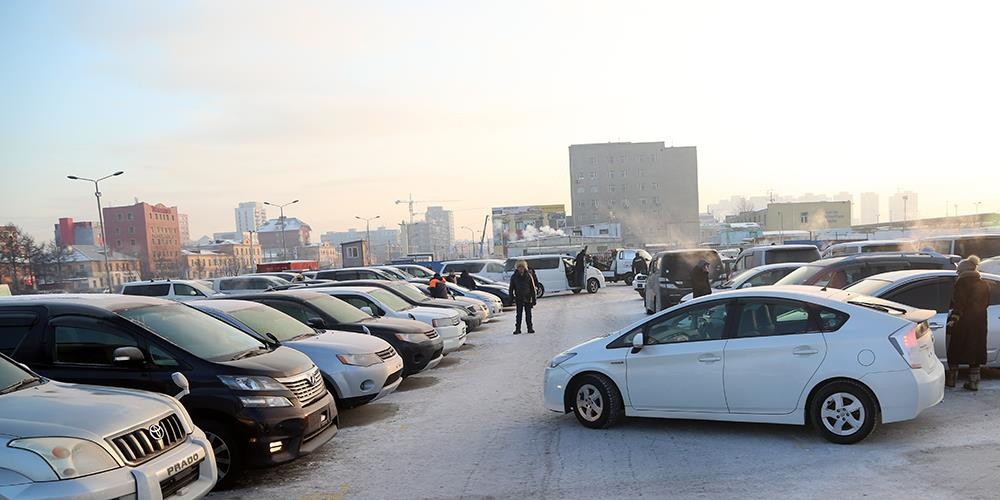 Улсын дугаар нь 2, 7-гоор төгссөн машинтай бол энэ сард татвараа төлөөрэй