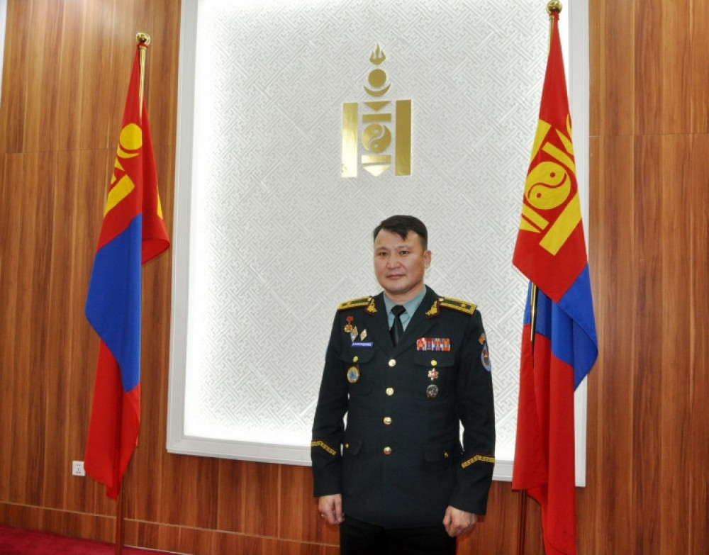 Ерөнхийлөгчийн Аюулгүй байдал, батлан хамгаалах бодлогын зөвлөхөөр Д.Баасандамбыг томиллоо